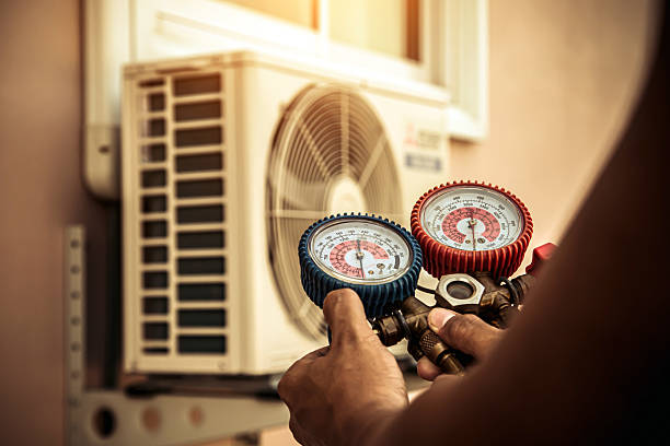 Professional Hvac technician working in Mount Vernon, OH